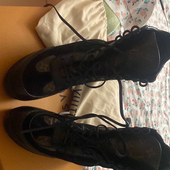 COPY - Louis Vuitton boots - Picture 2 of 6